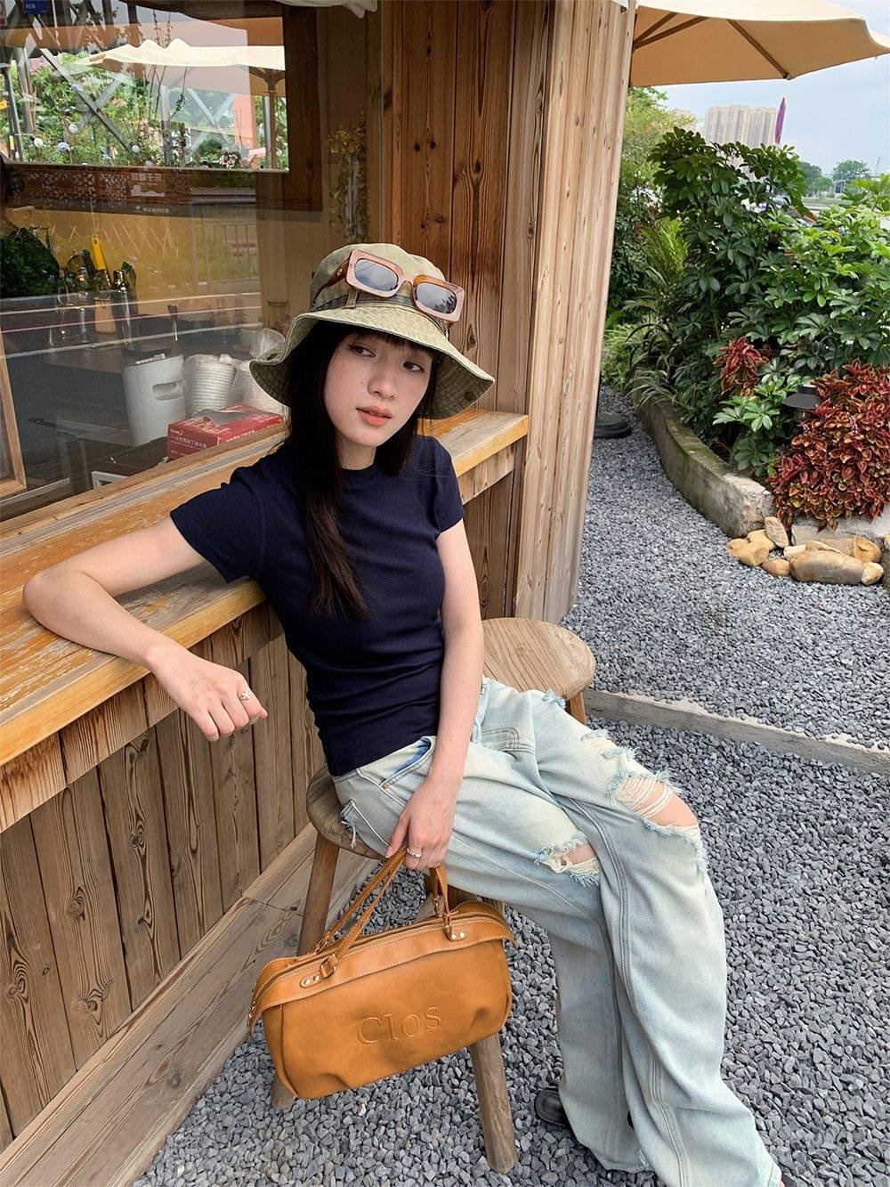 Women’s Relaxed Straight-Leg Denim Jeans - Image 4